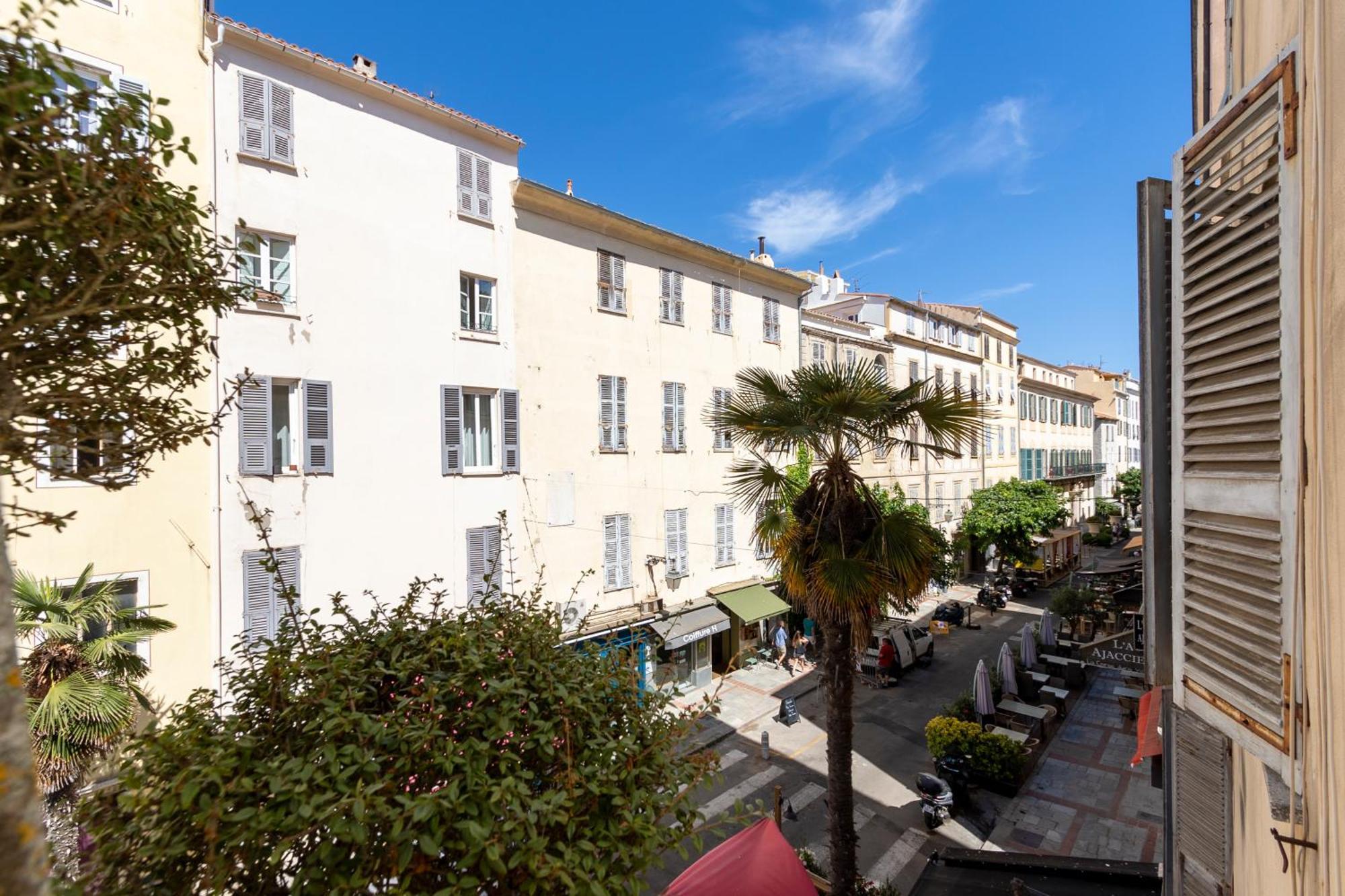 Les Suites R Bonaparte - Appartements De Standing Au Coeur De La Vieille Ville Pietonne Ajaccio  Exterior foto